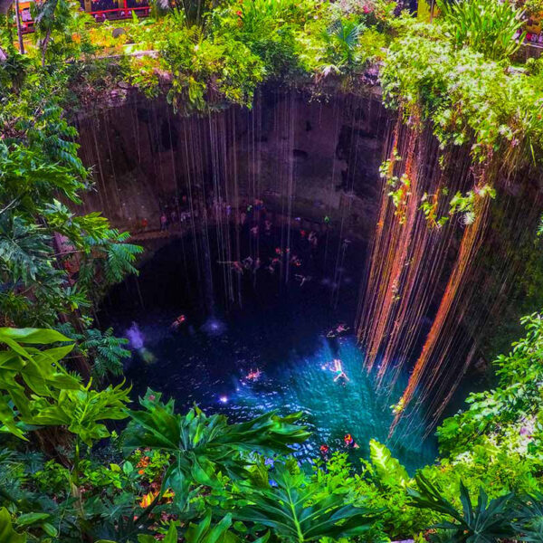Cenote Ik Kil, Yucatan, Messico Cenote Ik Kil, Yucatan, Messico