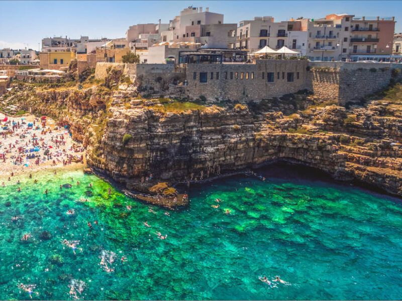 Polignano - Lama Monachile - Pacchetti vacanza in Puglia Go4sea